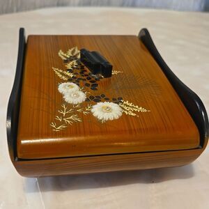 vintage  trinket box,  from Japan in the 1960s, featuring a floral Desaign